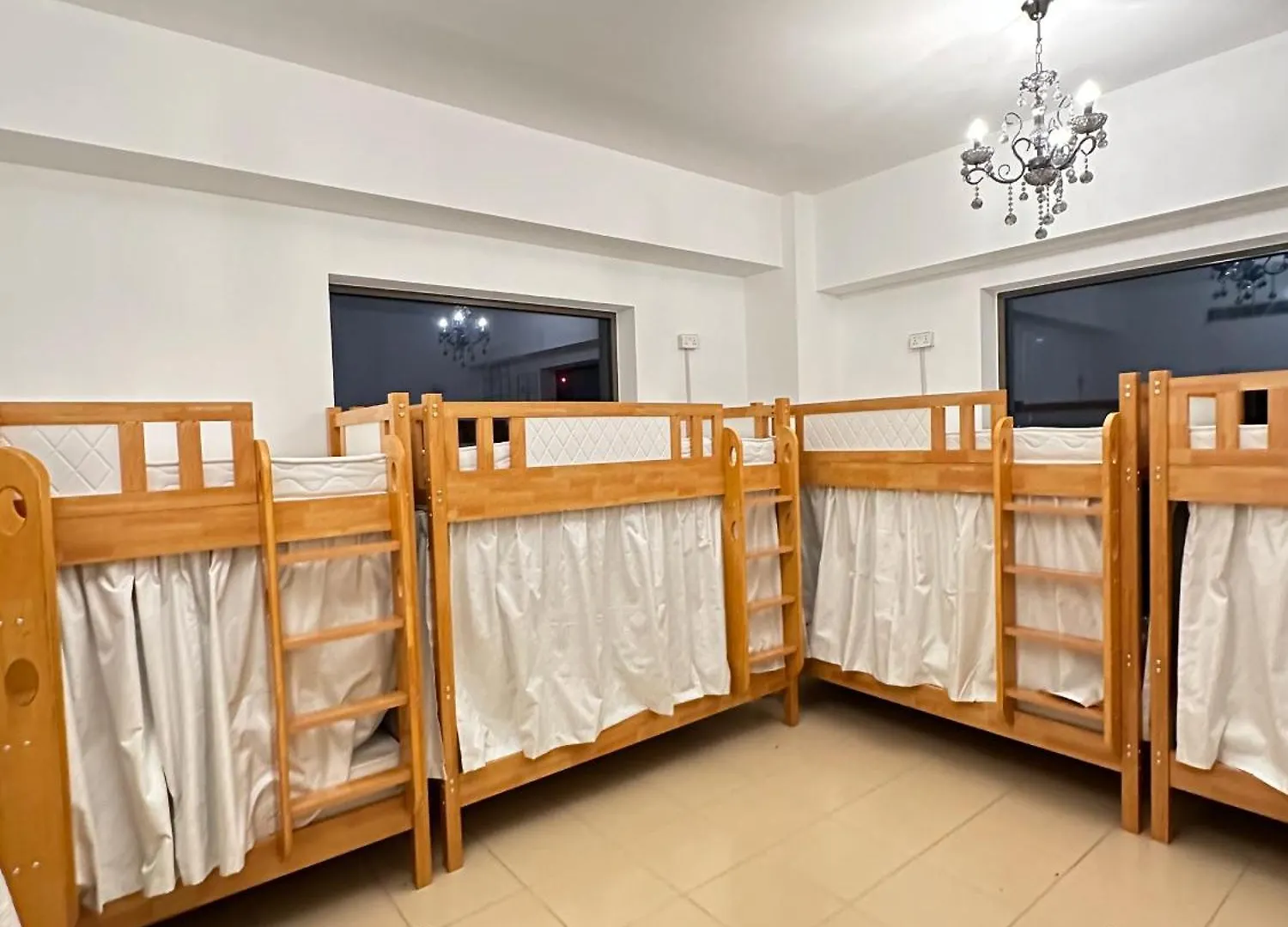 Dubai Host - Beach Hostel Jbr 0*,
