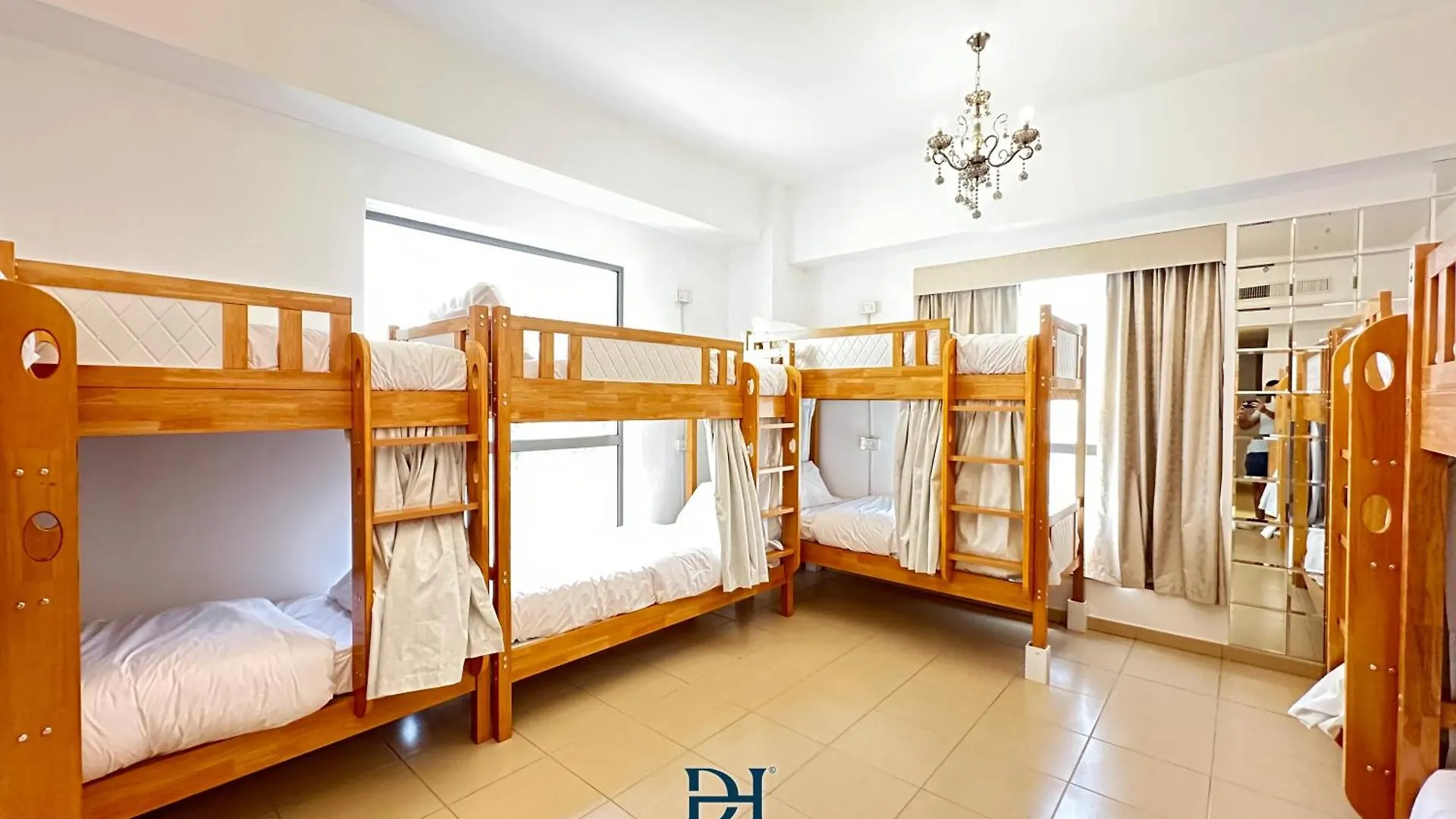 Dubai Host - Beach Hostel Jbr
